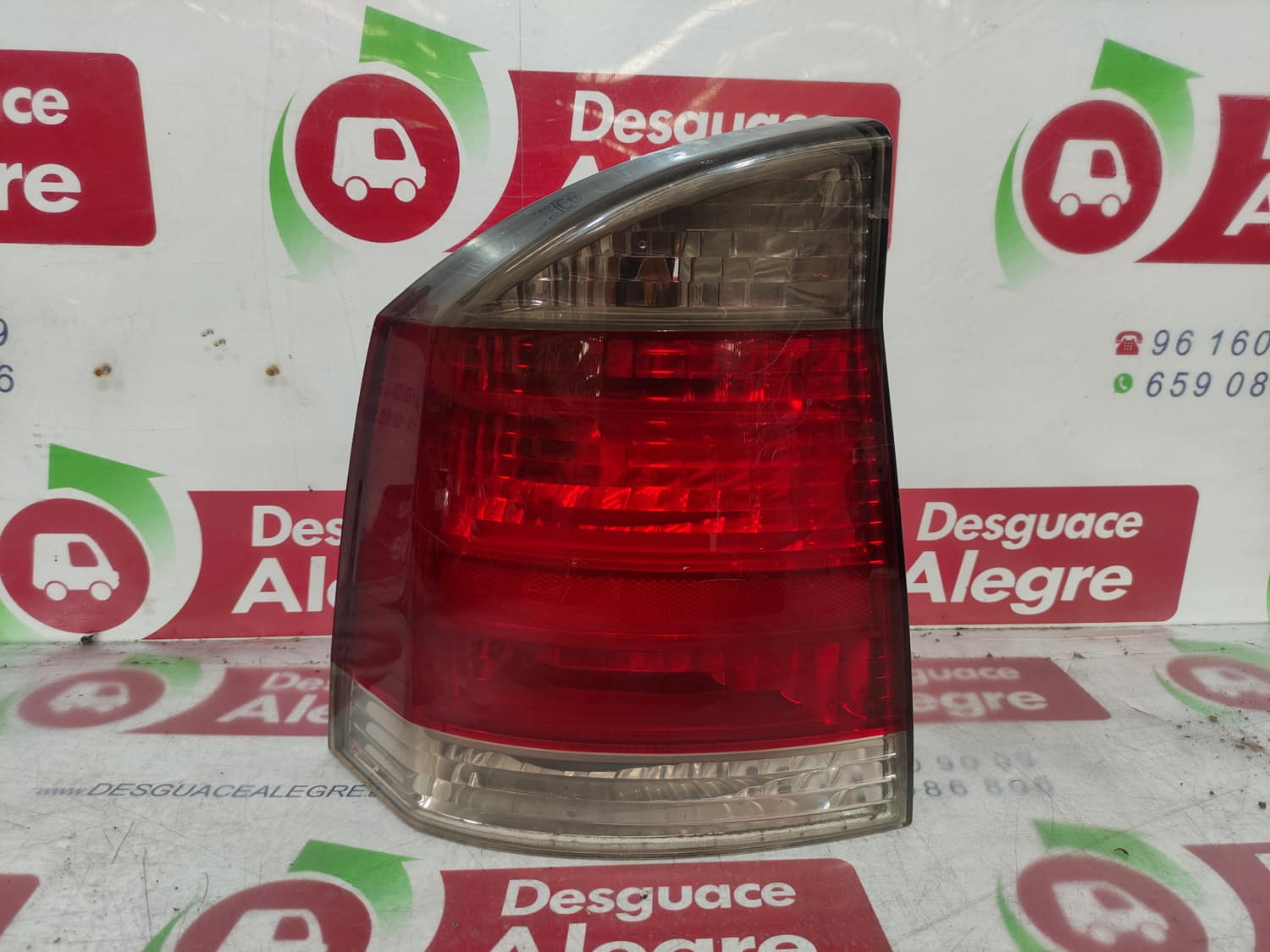 OPEL Vectra C (2002-2005) Rear Left Taillight 13157646 24803180