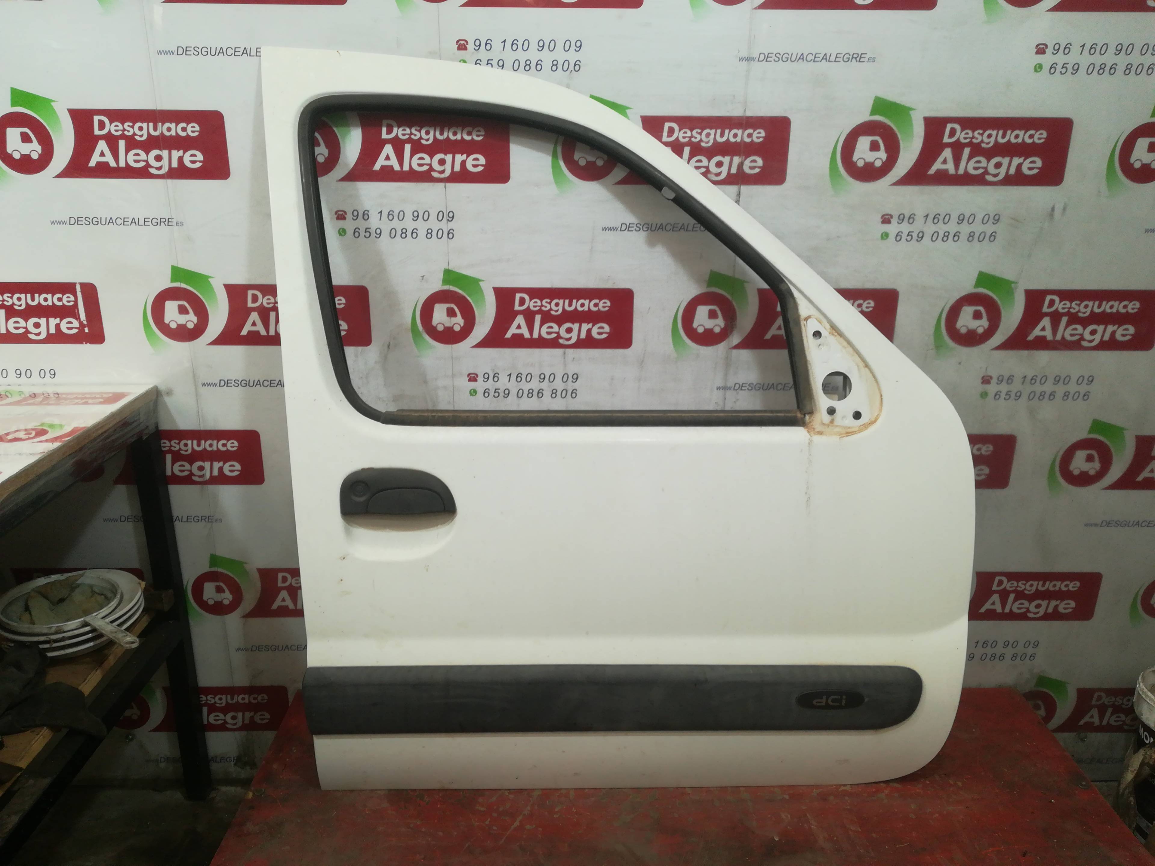 RENAULT Kangoo 1 generation (1998-2009) Front Right Door 24808083