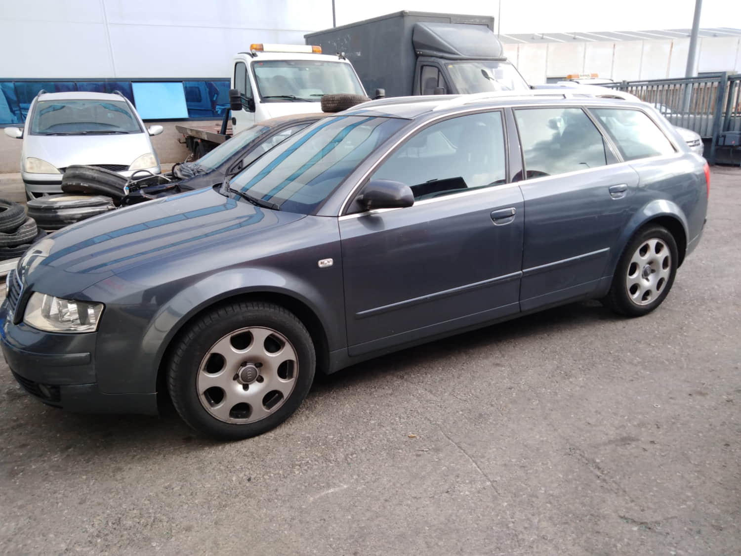 AUDI A4 B6/8E (2000-2005) Priekšējo labo durvju logu pacelšanas motorīts 8E1959802B 24798202