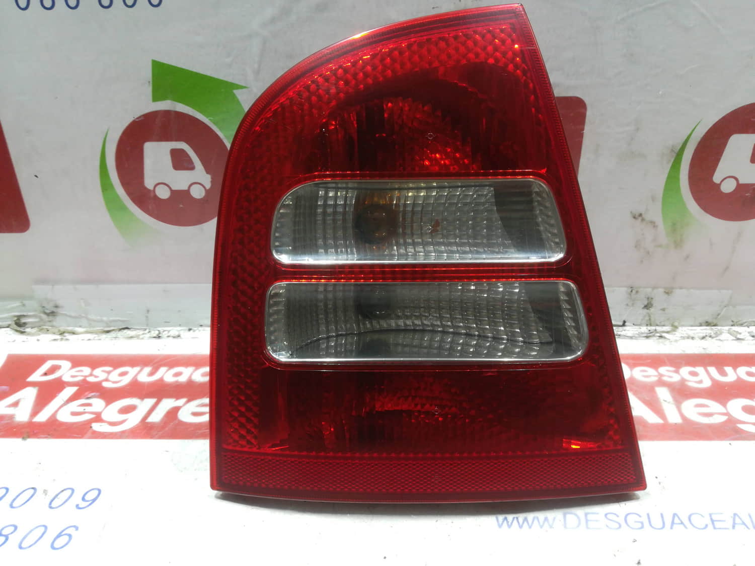 SKODA Octavia 1 generation (1996-2010) Фонарь задний левый 1U6945095 24798825