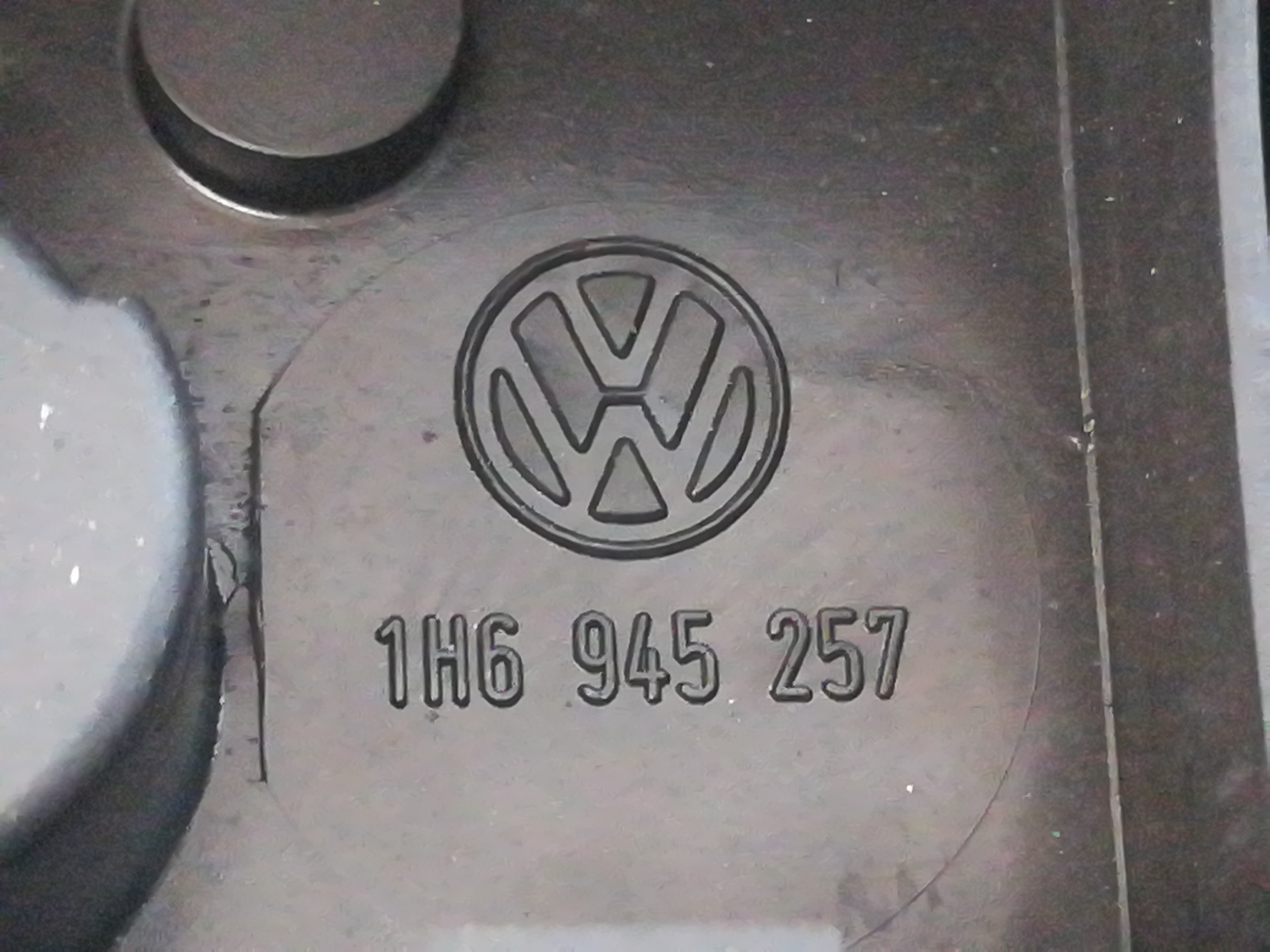 VOLKSWAGEN Golf 3 generation (1991-1998) Фонарь задний левый 1H6945257 24810187