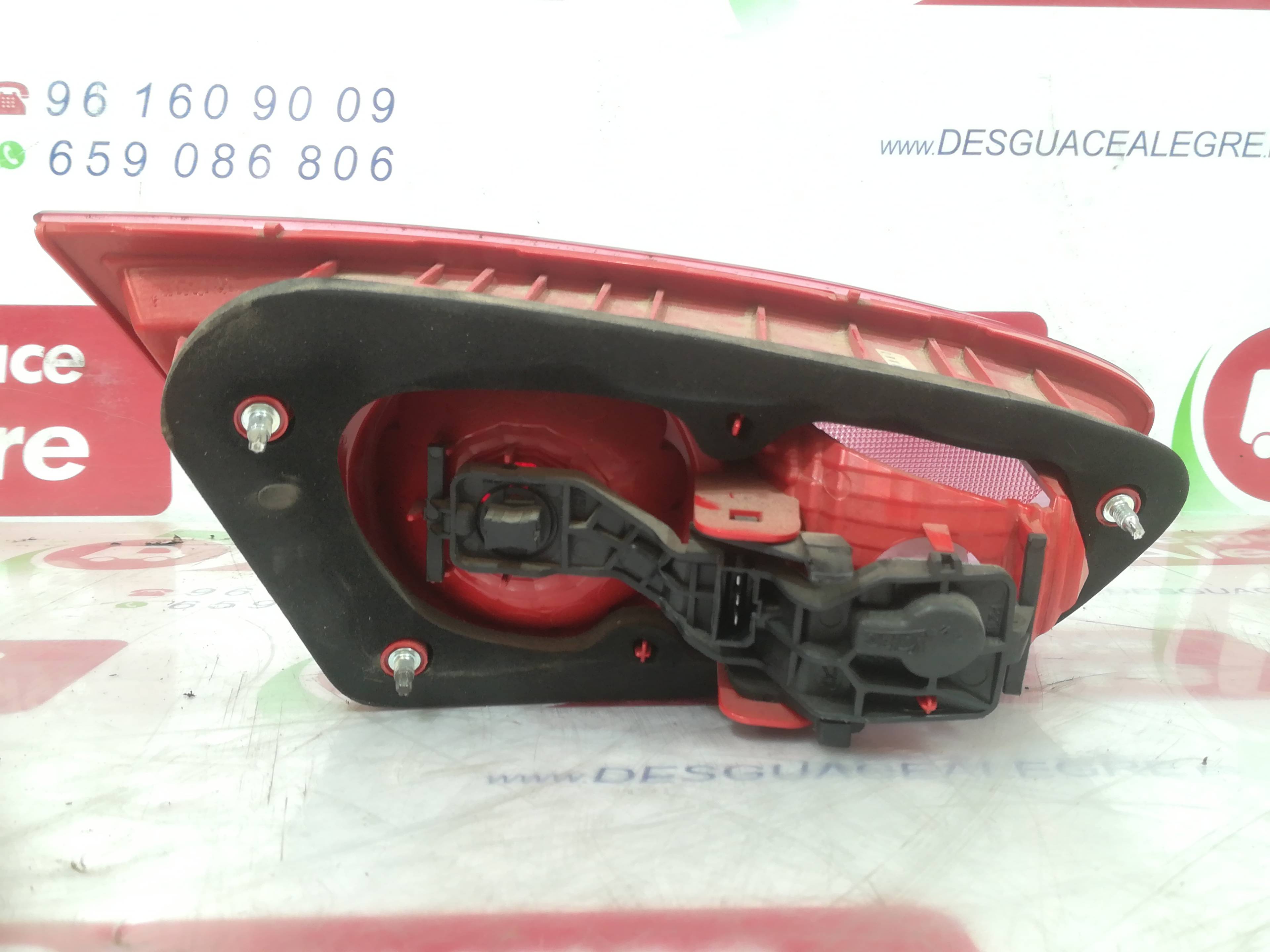 SEAT Leon 2 generation (2005-2012) Фонарь задний правый 89320301 24808495