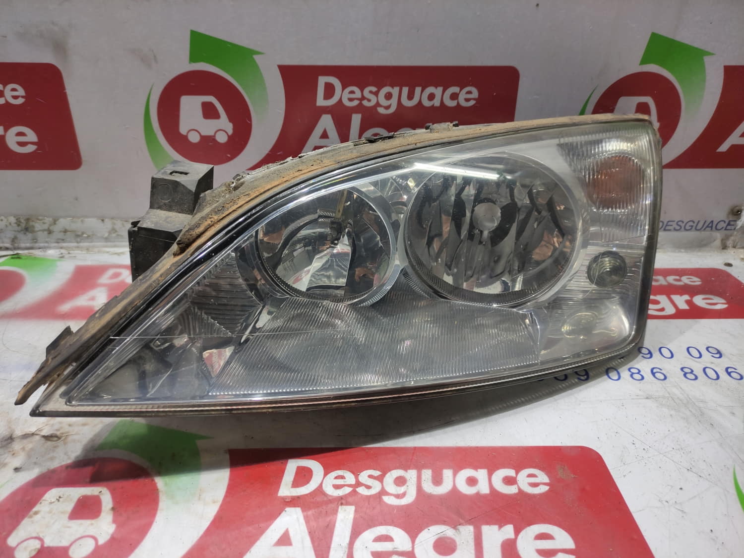 FORD Mondeo 3 generation (2000-2007) Front Left Headlight 0301174201 24800818