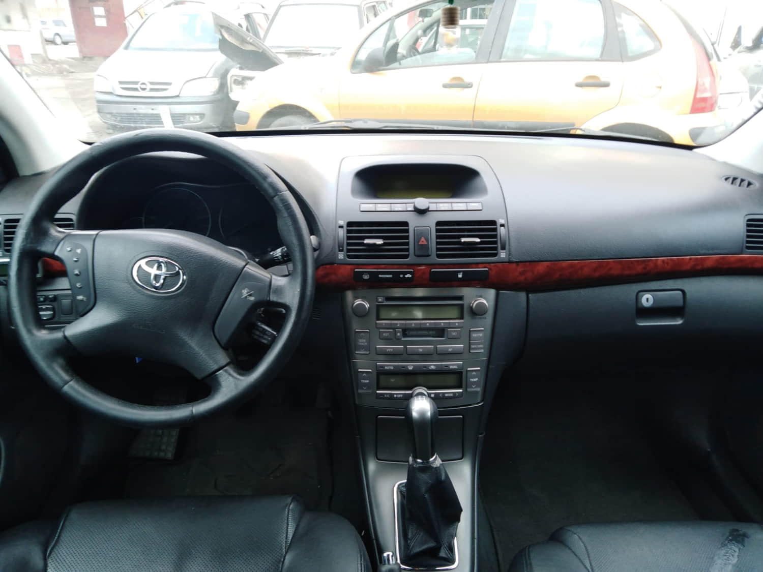 TOYOTA Avensis 2 generation (2002-2009) Galinių kairių durų stiklo pakelėjas 999060101 24804437