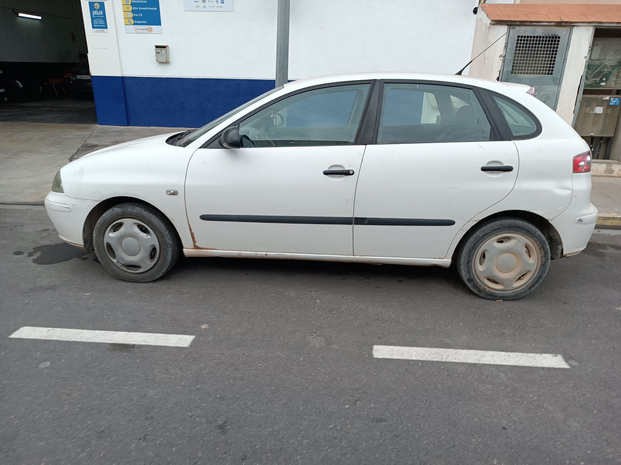 SEAT Ibiza 3 generation (2002-2008) Priekinis kairys žibintas 6L1941021A 24857255