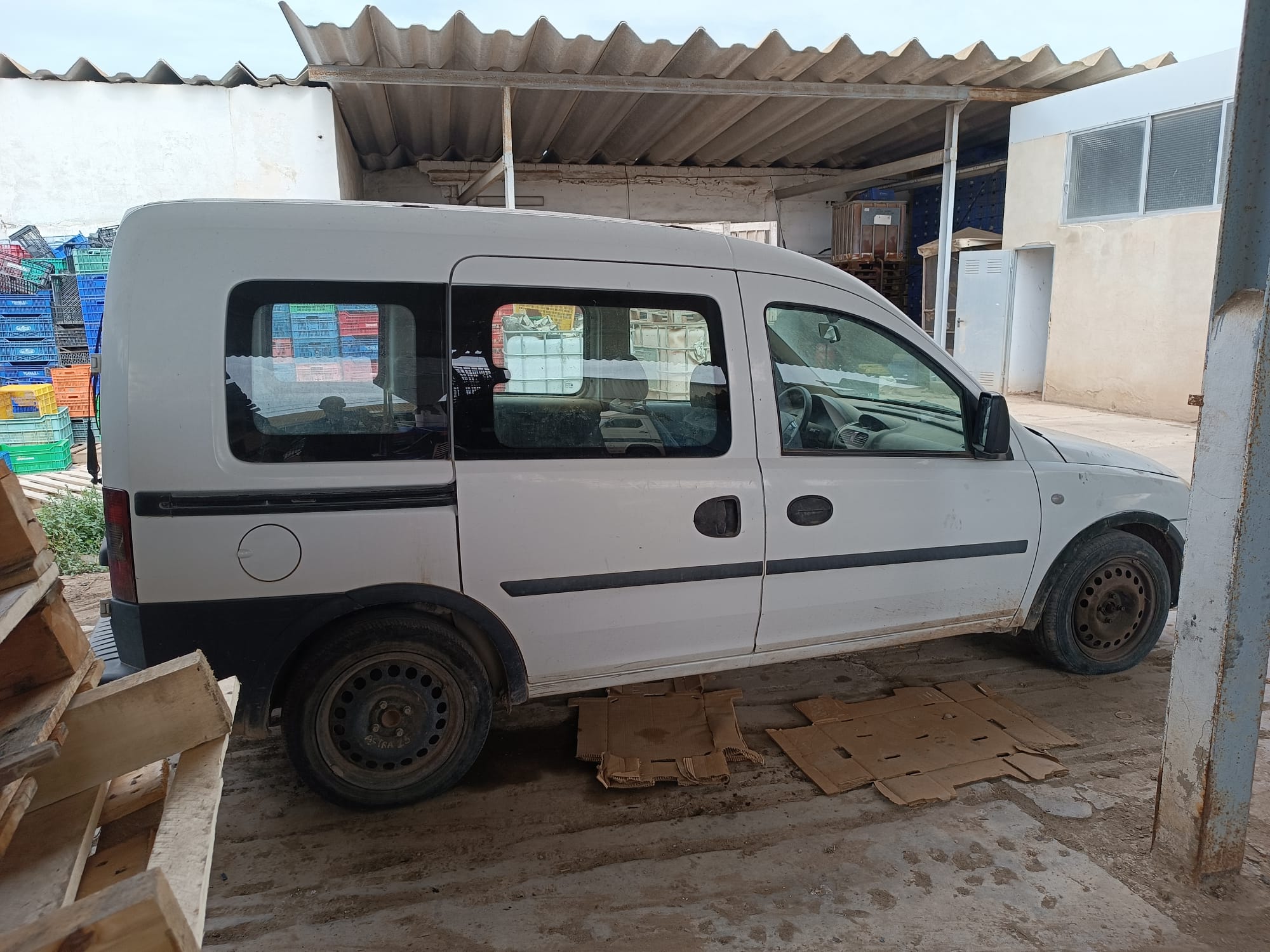 OPEL Combo C (2001-2011) Priekšējā stikla tīrītāja mehānisms 91498232 24857400