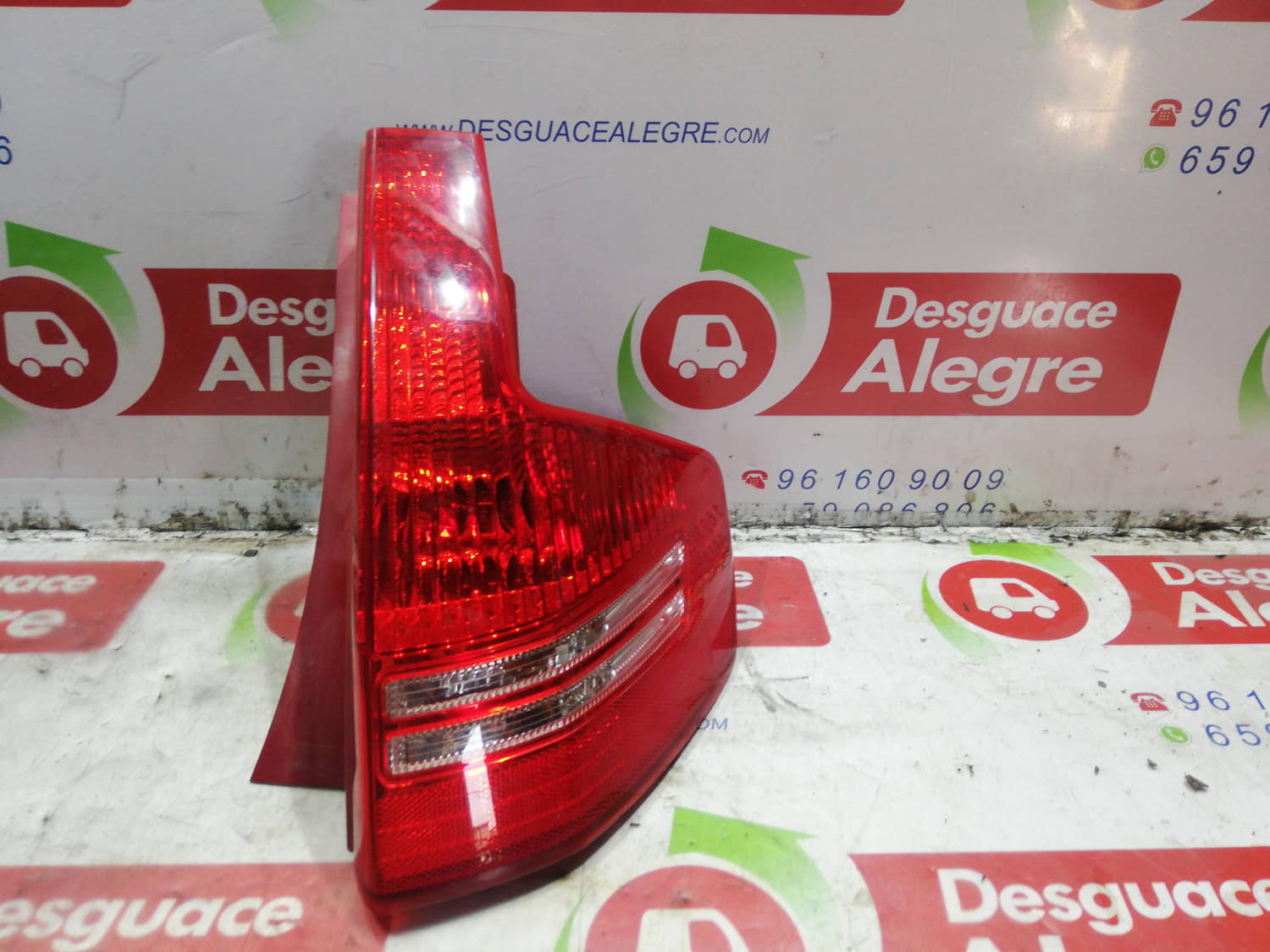 CITROËN C4 1 generation (2004-2011) Rear Right Taillight Lamp 6351T8 24799682