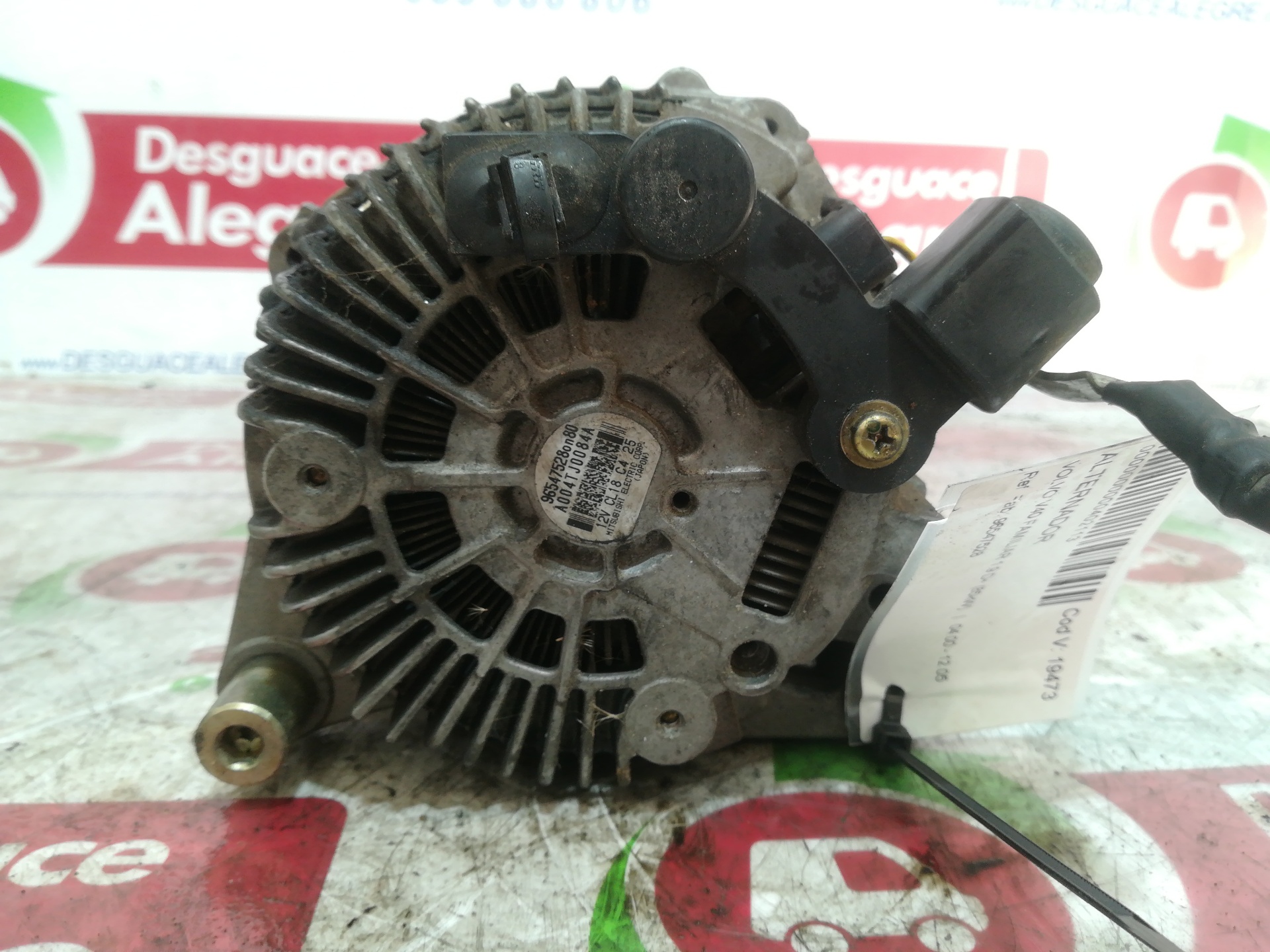 VOLVO V40 1 generation (1996-2004) Generator 96547528 24809678