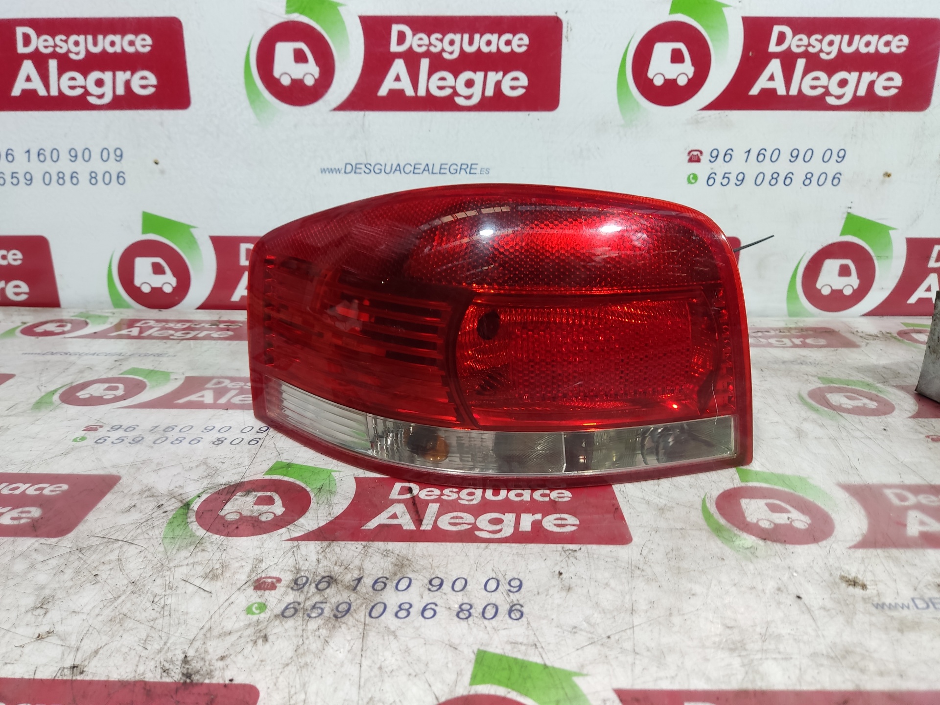 AUDI 5 Series Gran Turismo F07 (2010-2017) Rear Left Taillight 8P0945095024S 24813032