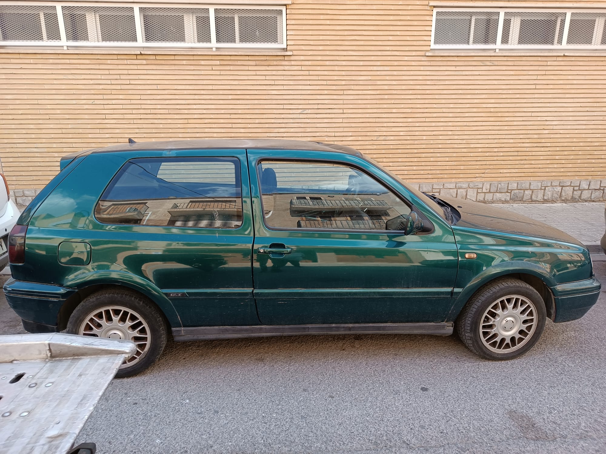 VOLKSWAGEN Golf 3 generation (1991-1998) Фонарь задний левый 1H6945257 24810187