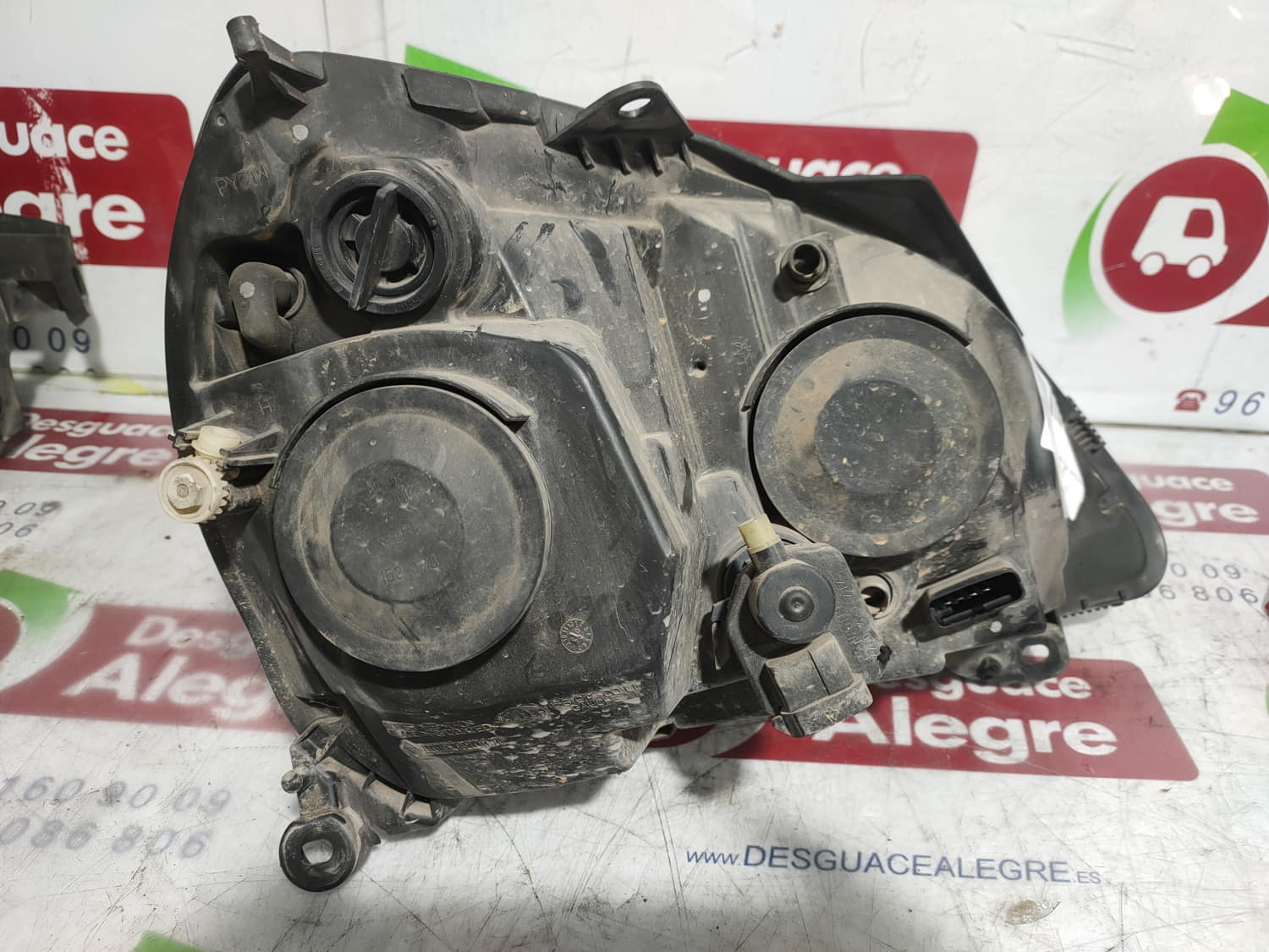 RENAULT Clio 3 generation (2005-2012) Priekinis dešinys žibintas 15601700 24840275