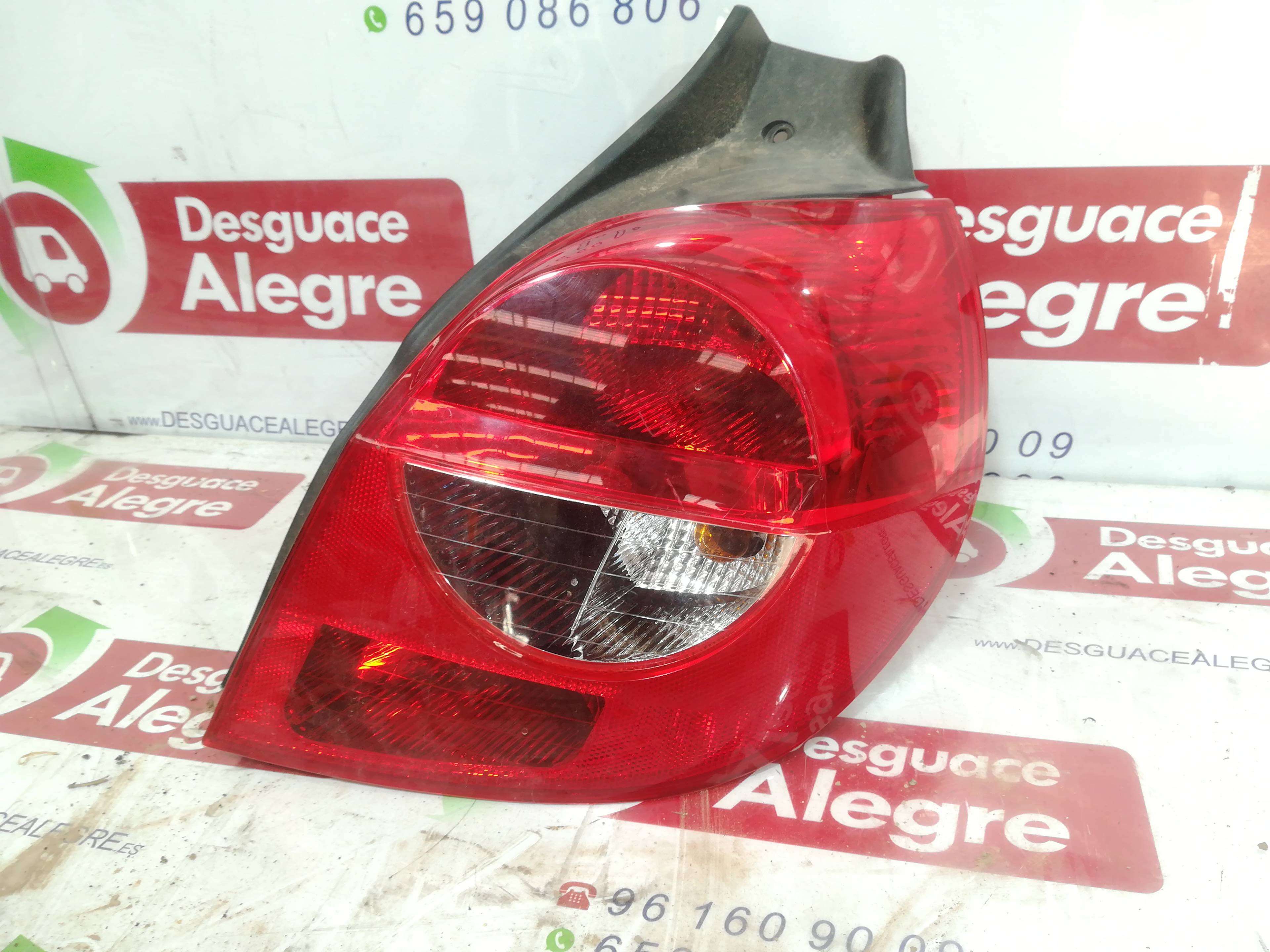 RENAULT Clio 3 generation (2005-2012) Rear Right Taillight Lamp 89035088 24808153