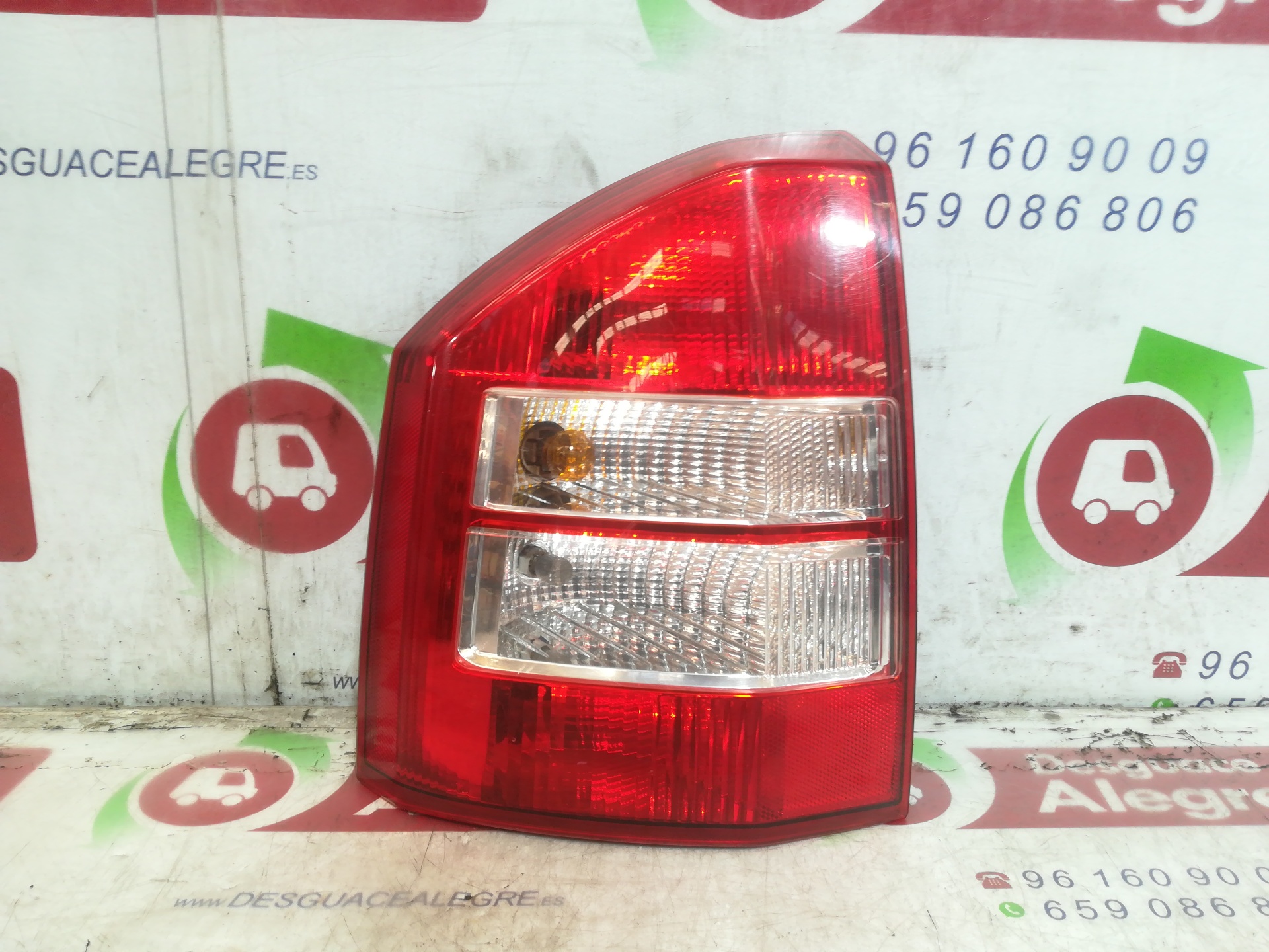 JEEP Compass 1 generation (2006-2015) Rear Left Taillight 05303883AD 24812447