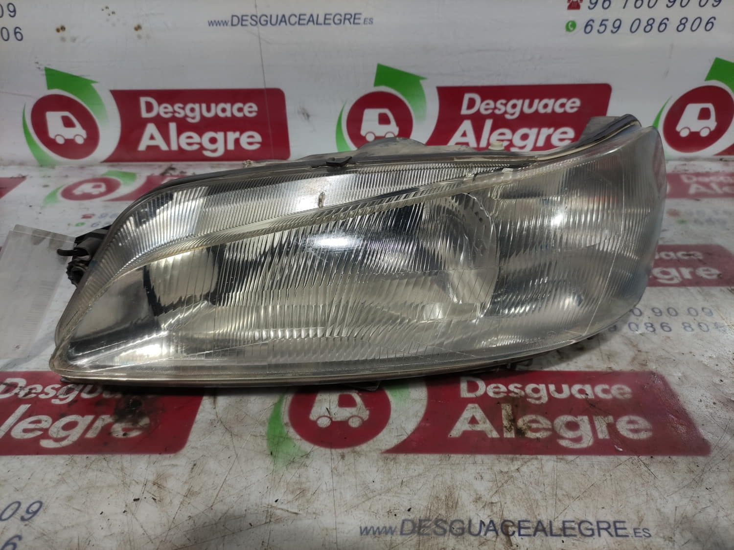 PEUGEOT 306 1 generation (1993-2002) Front Left Headlight 24805780