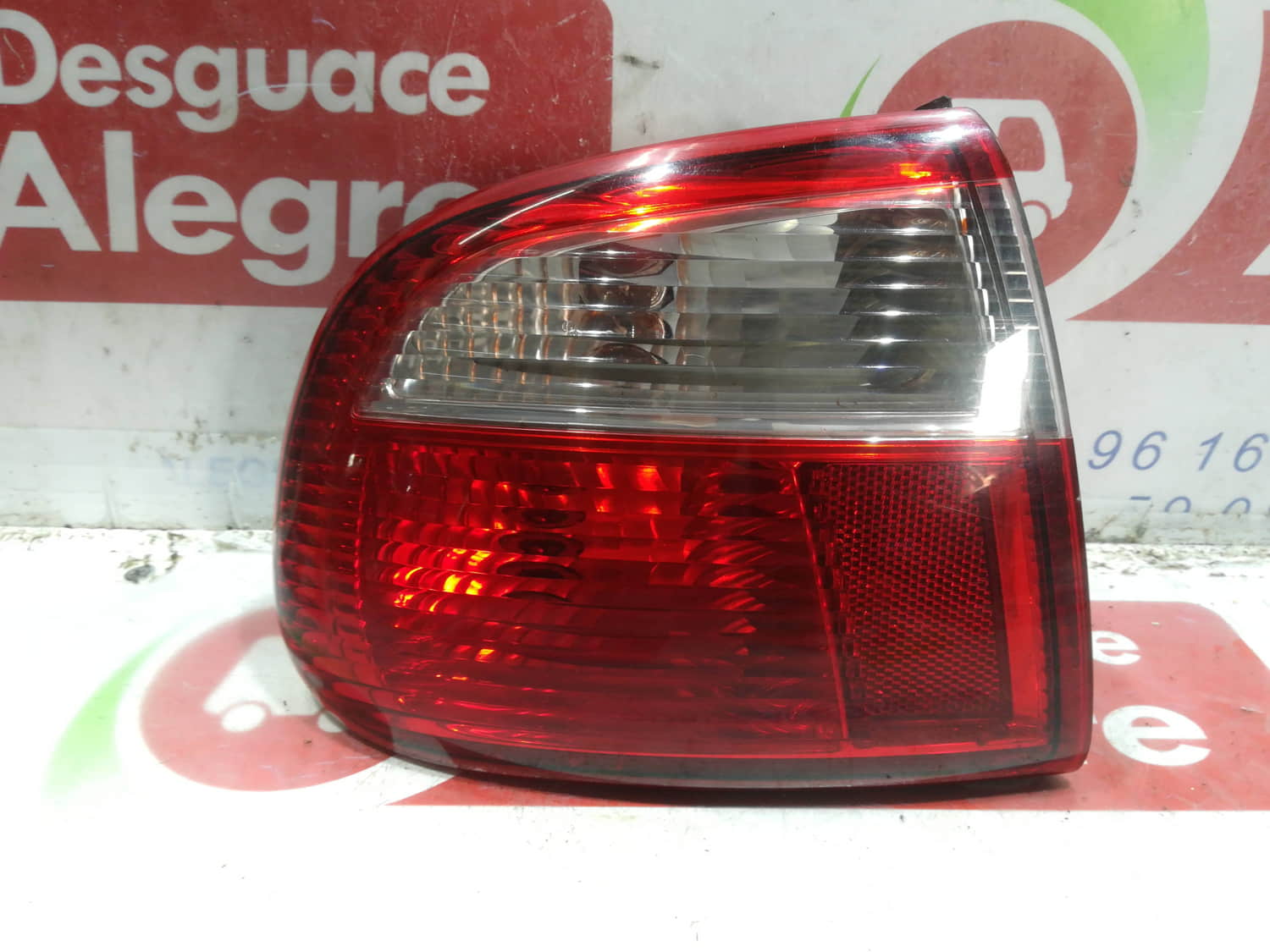 SEAT Toledo 2 generation (1999-2006) Rear Left Taillight 1M5945095B 24798237