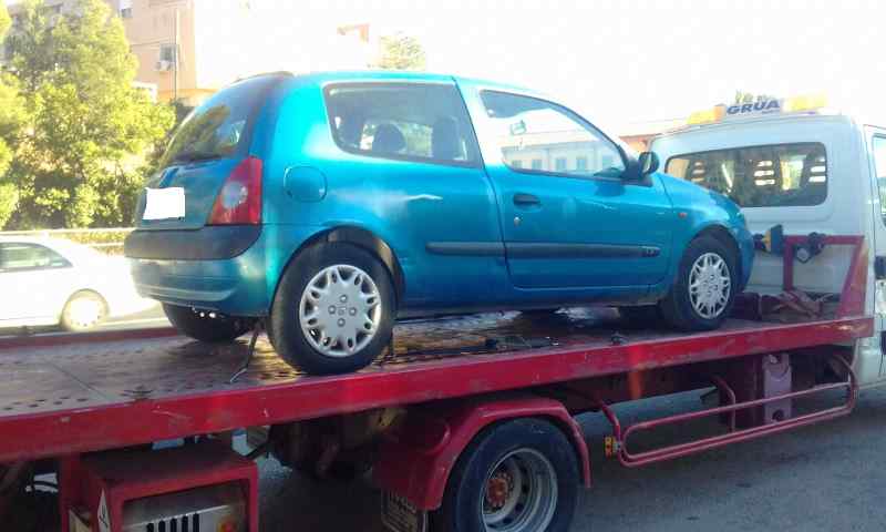 RENAULT Clio 3 generation (2005-2012) Генератор 8200065730 24791359