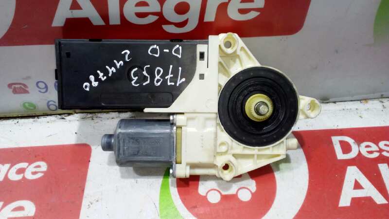 RENAULT Laguna 3 generation (2007-2015) Front Right Door Window Control Motor 827300001R 24791997