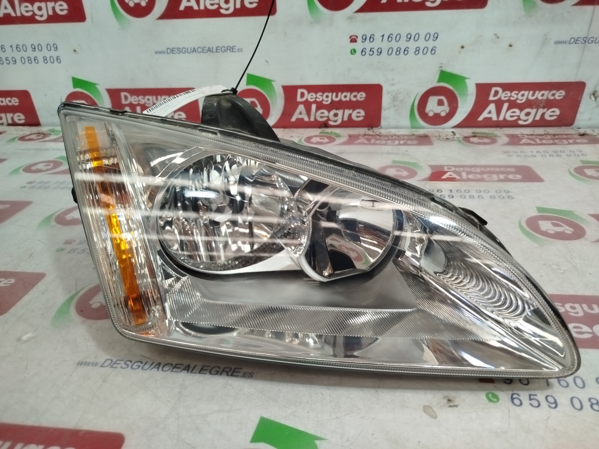 FORD Focus 2 generation (2004-2011) Front Right Headlight 4M5113099AD 24773792