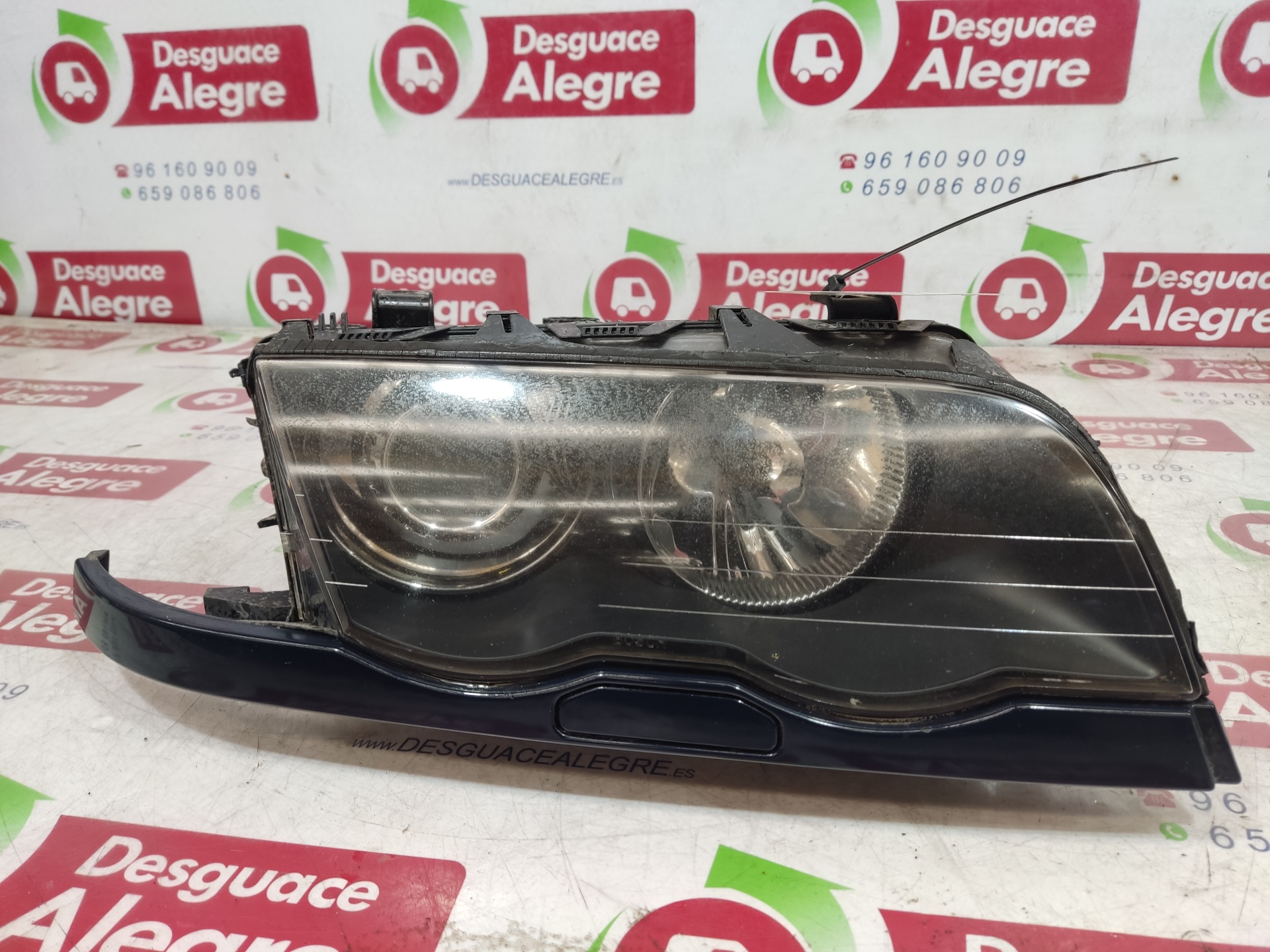 BMW 3 Series E46 (1997-2006) Front Right Headlight 030108927630400 24859413
