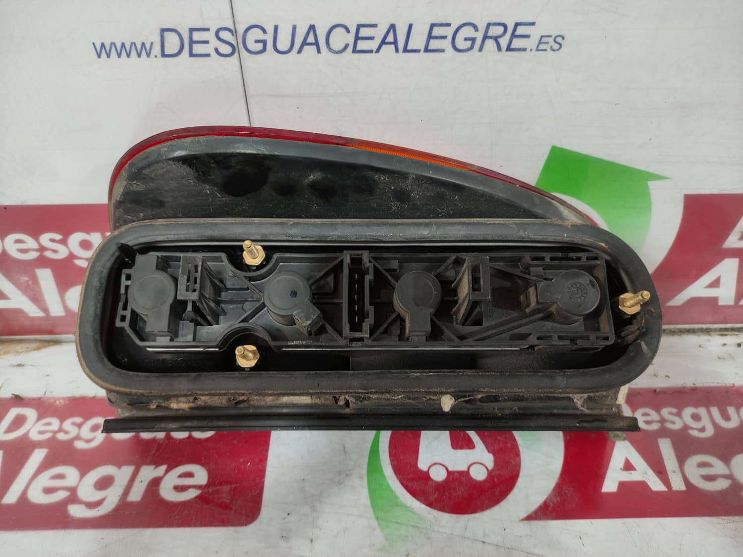 SEAT Inca 1 generation (1995-2000) Feu arrière gauche 6K9945095 24805314