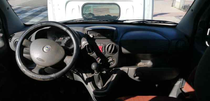 FIAT Doblo 1 generation (2001-2017) Priekinės kairės durys 24793492