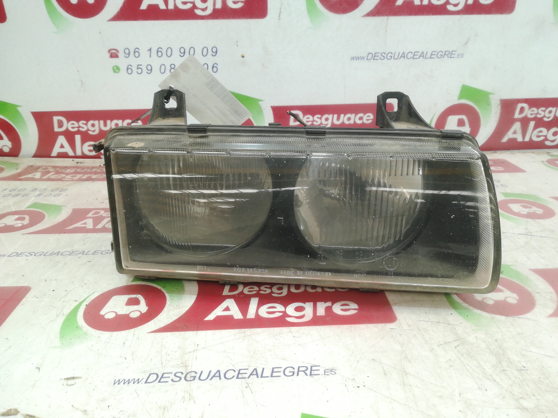 BMW 3 Series E36 (1990-2000) Front Right Headlight 24859468