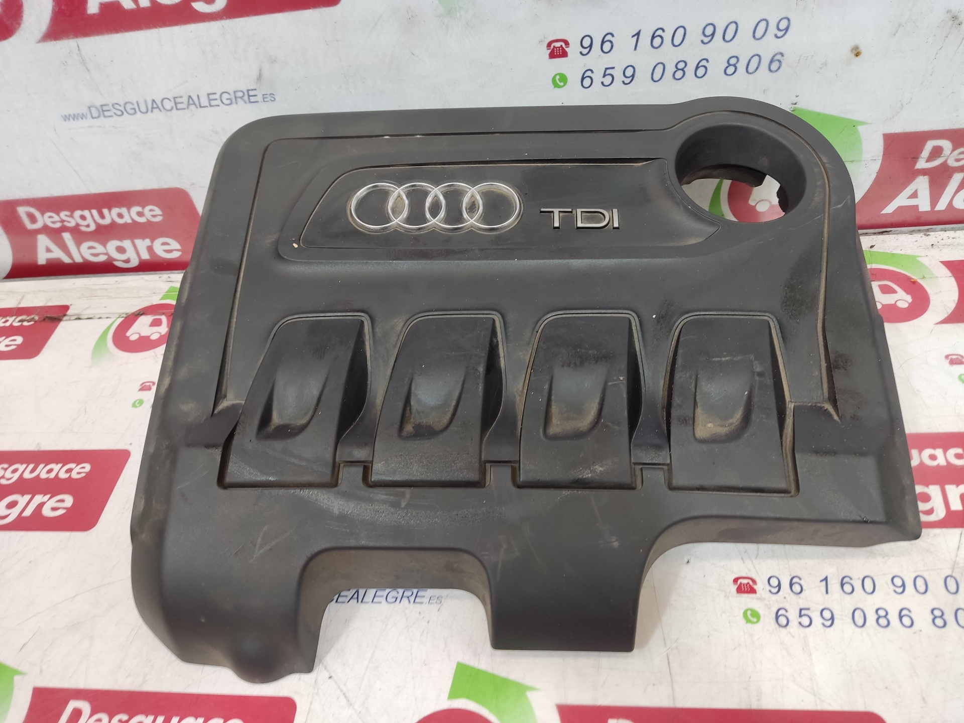 AUDI A3 8P (2003-2013) Kryt motoru 24857762