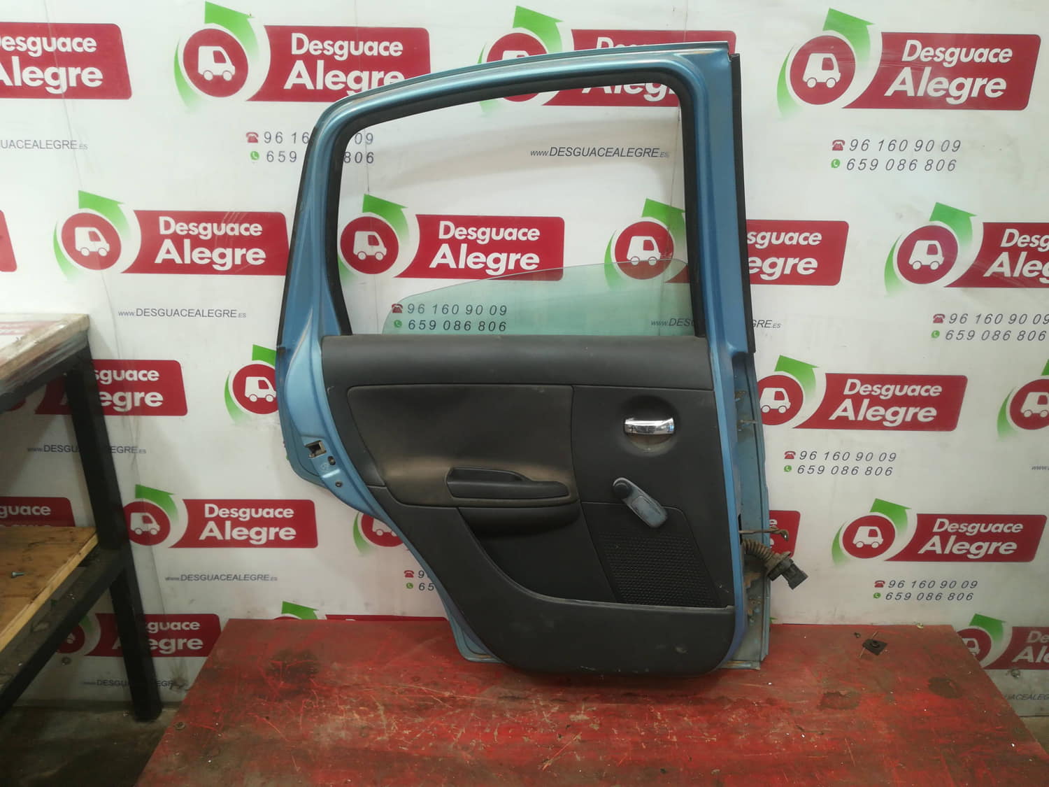 CITROËN C3 1 generation (2002-2010) Rear Left Door 9006K7 24804160