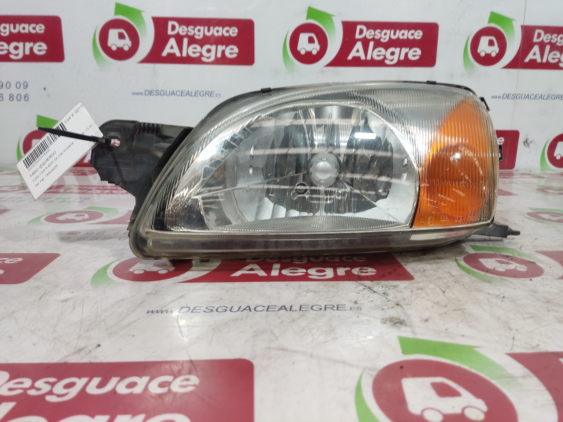 FORD Front Left Headlight 1305239255 24857571