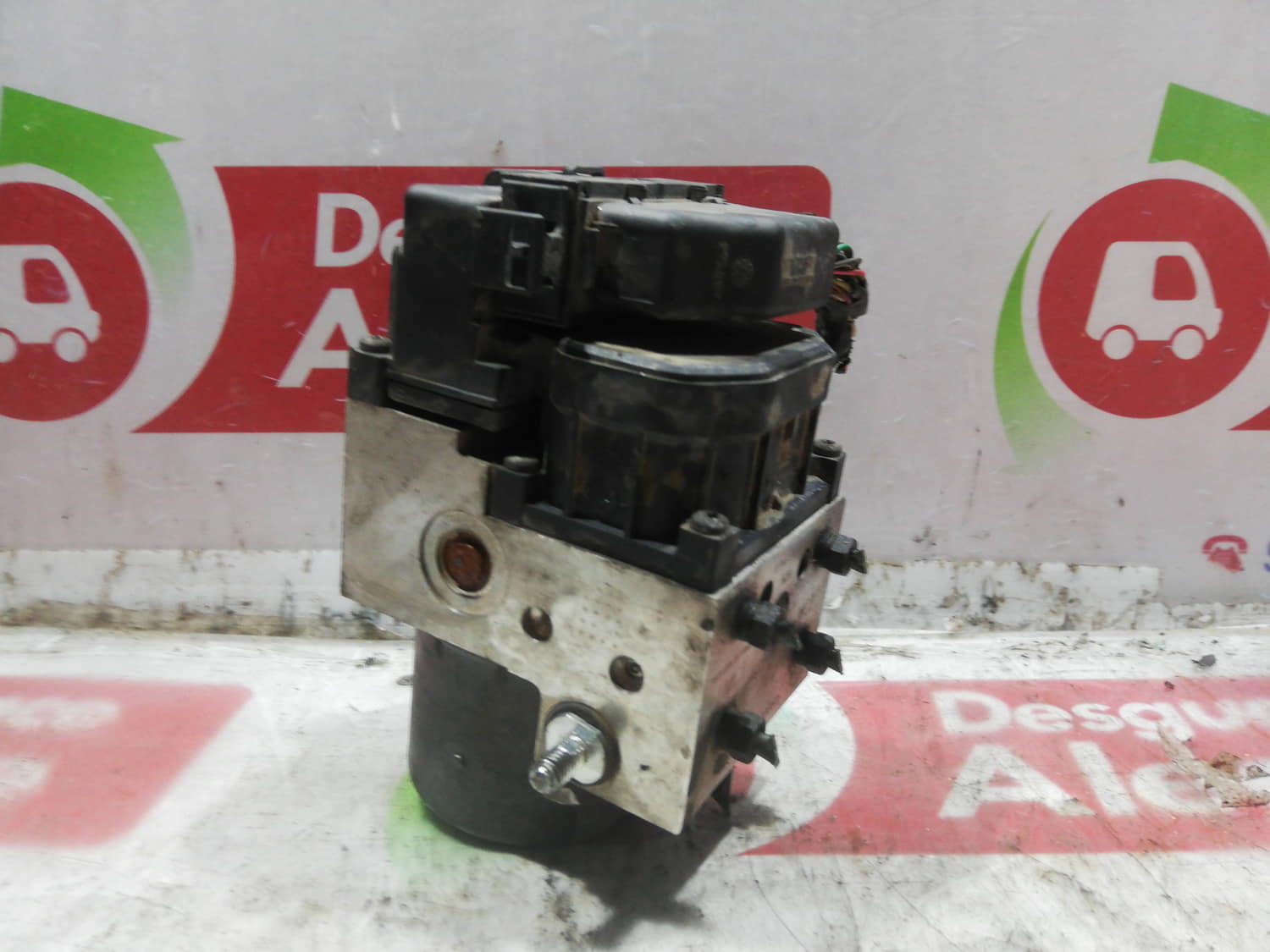 TOYOTA Corolla E120 (2000-2008) Абс блок 0265216850 24797301