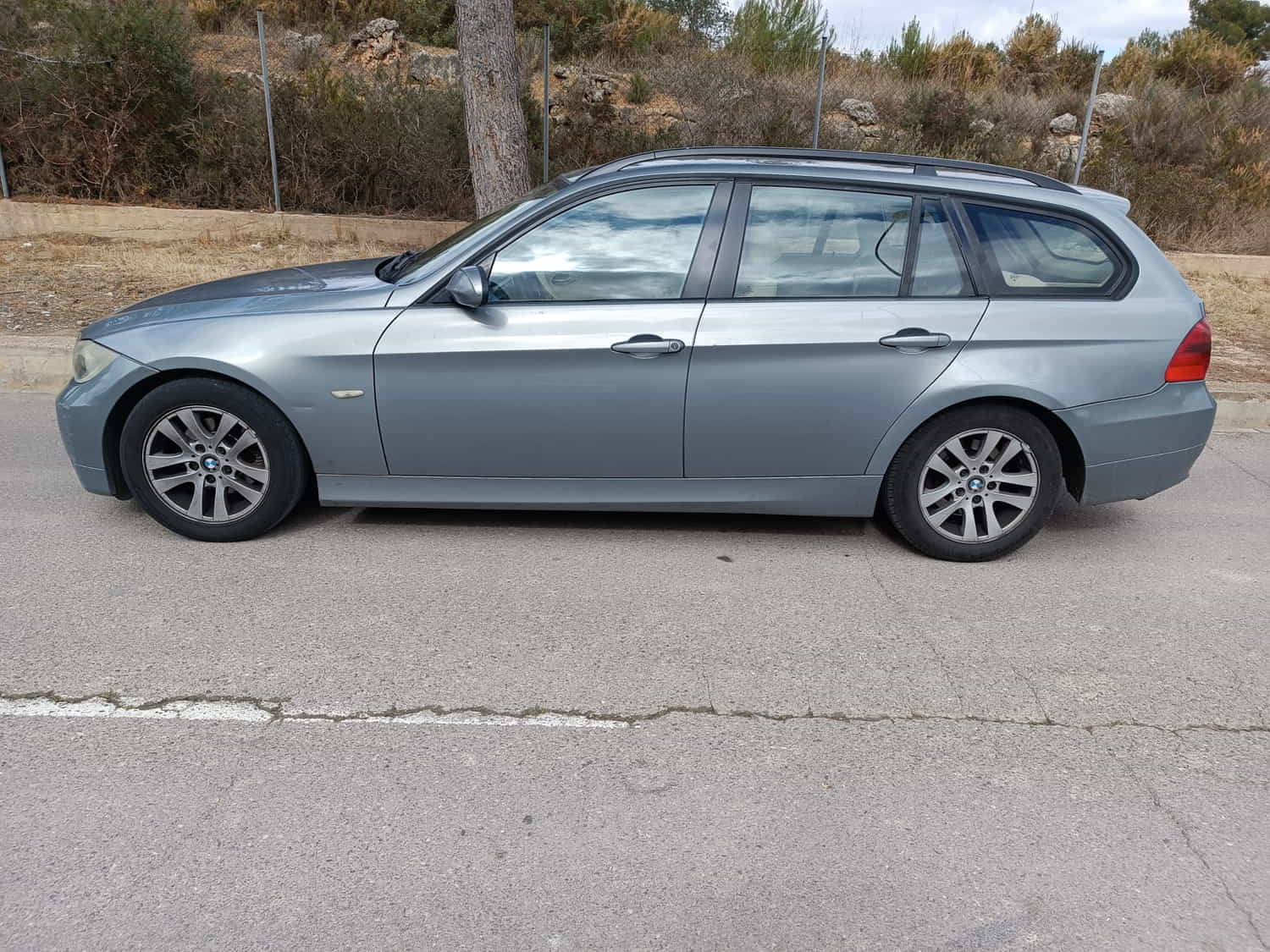 BMW 3 Series E90/E91/E92/E93 (2004-2013) Priekinis dešinys sparnas 24807539