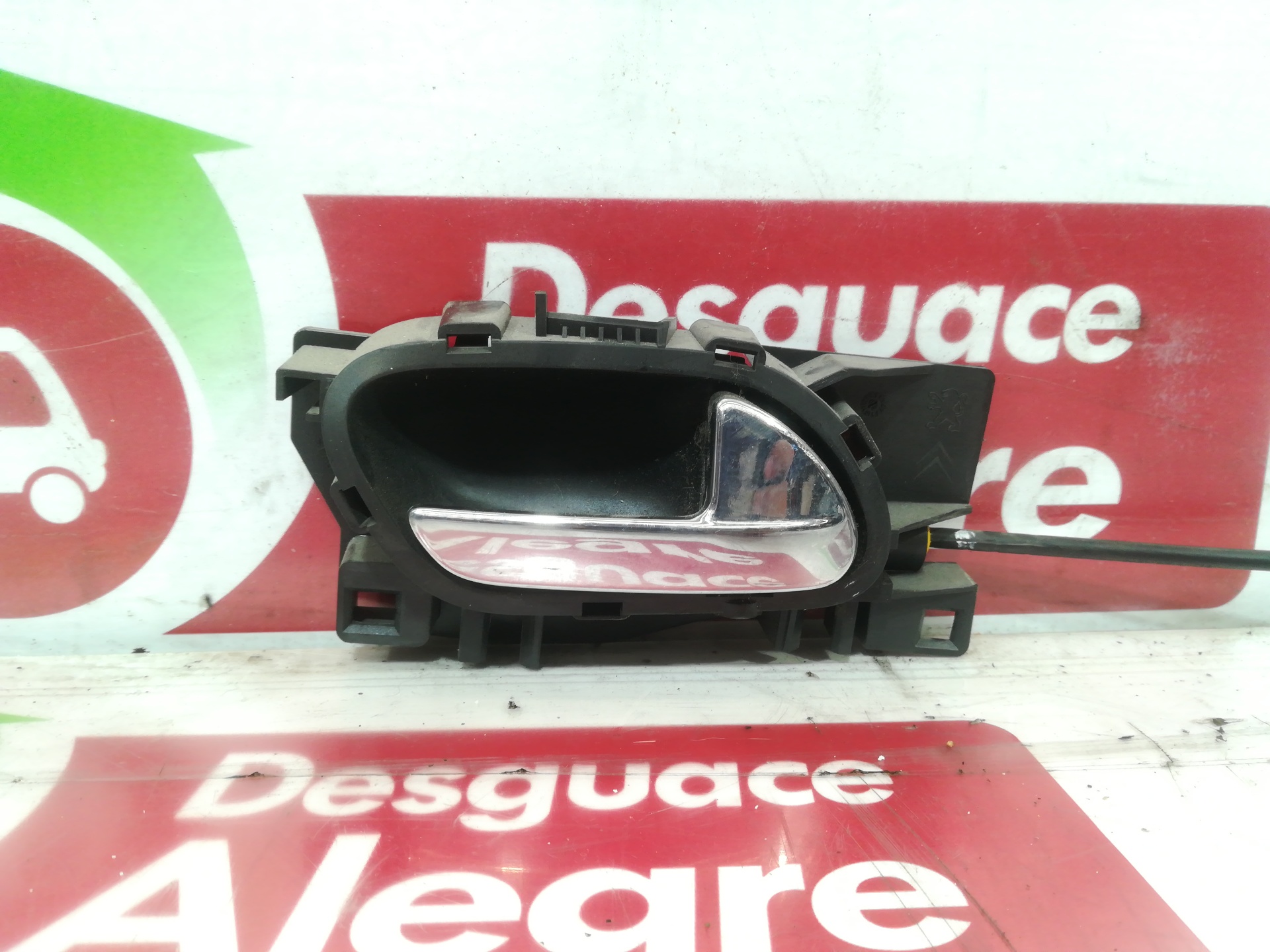 PEUGEOT 207 1 generation (2006-2009) Right Rear Internal Opening Handle 303965 24808955