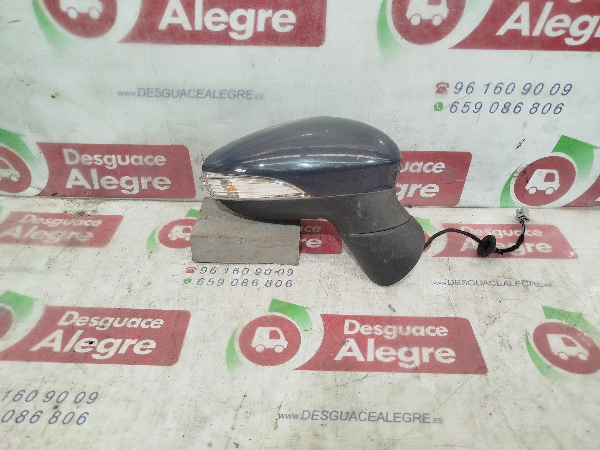 Retrovisor derecho 024704 de Ford Fiesta vi (cb1, ccn) 2008-2012 69 CV con 229408 km - pieza usada