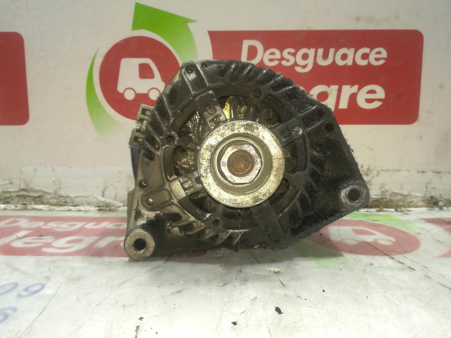 BMW 5 Series E39 (1995-2004) Alternator 24799489