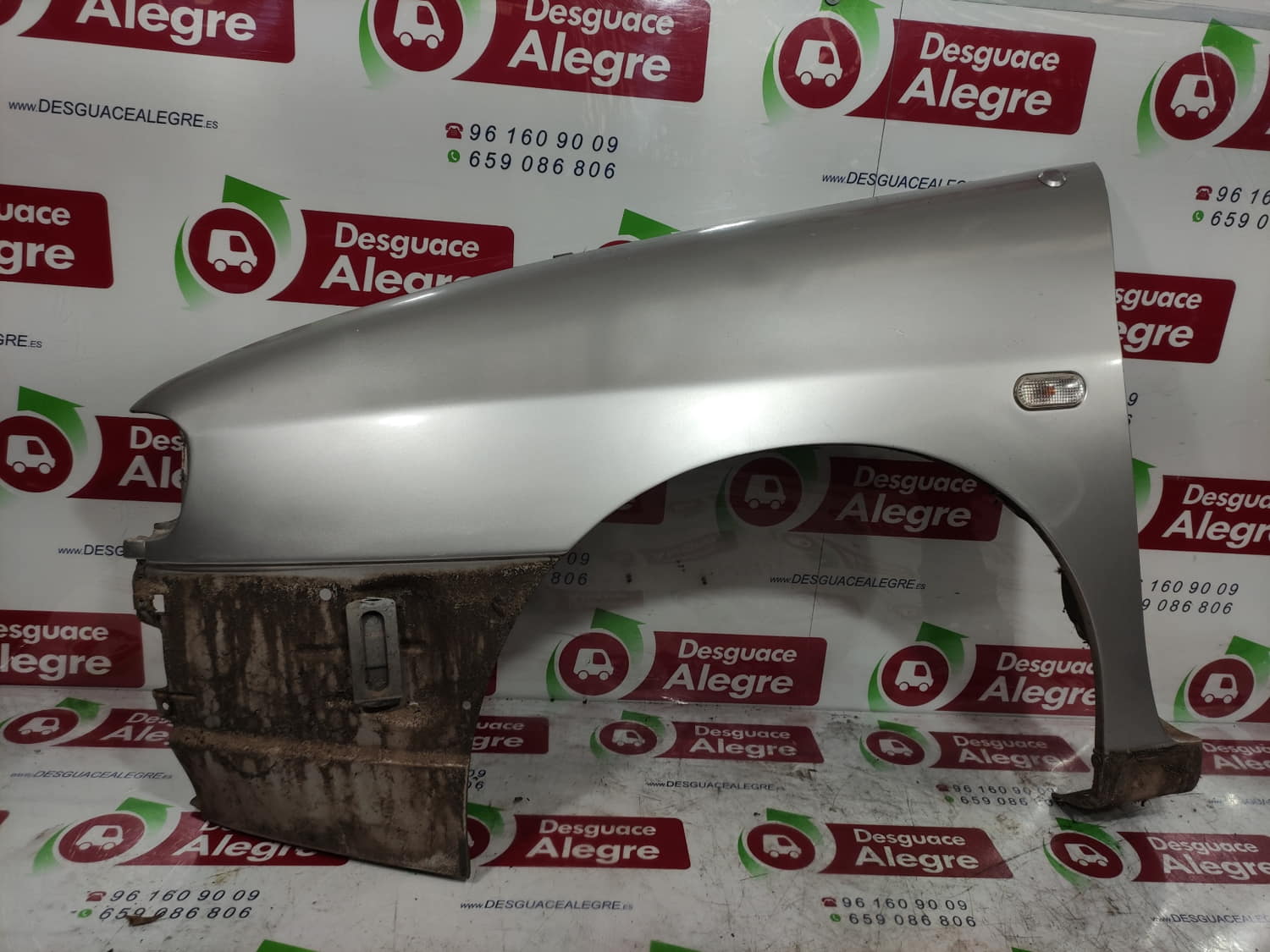 SEAT Cordoba 1 generation (1993-2003) Front Left Fender 24839796