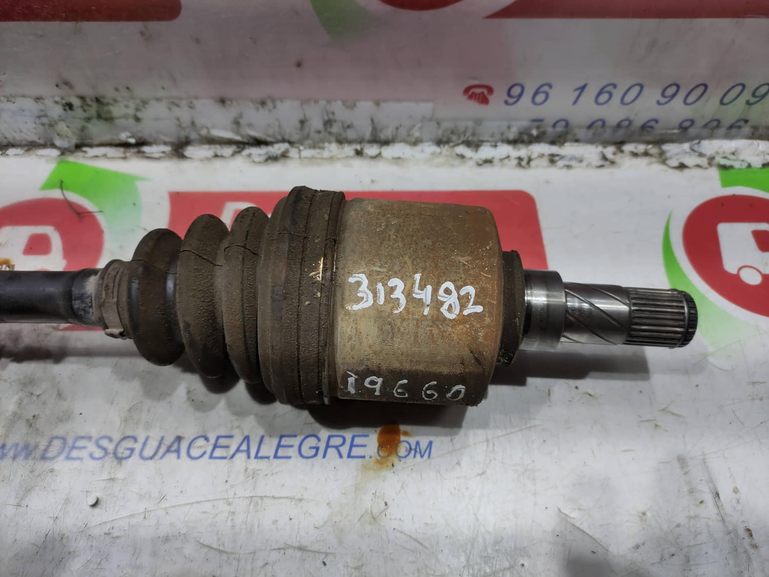 NISSAN Almera N16 (2000-2006) Полуось передний левый 24837834