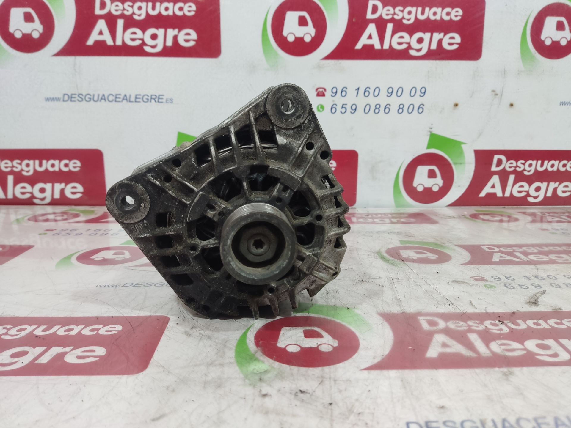 RENAULT Espace 3 generation (1996-2002) Alternator S542470R 24812732