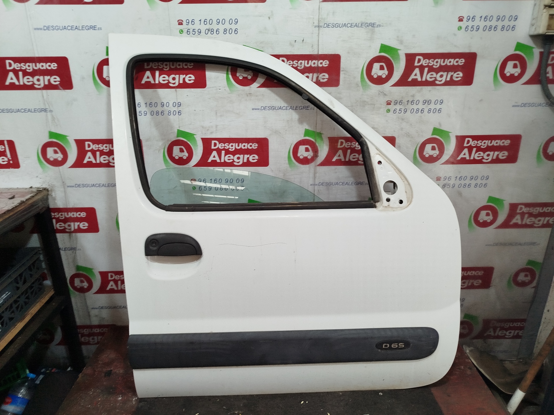 RENAULT Kangoo 1 generation (1998-2009) Front Right Door 24773716