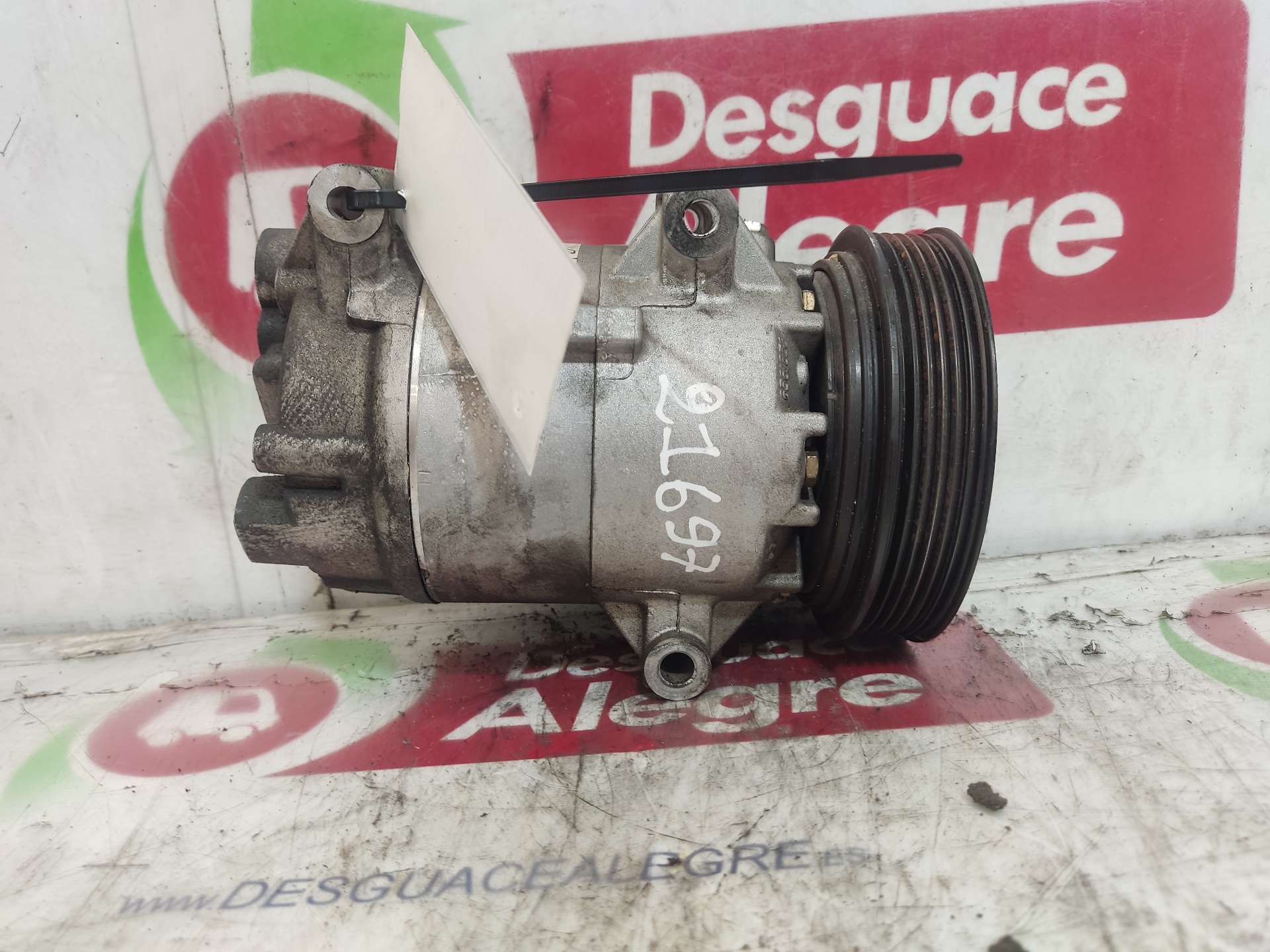 RENAULT Megane 2 generation (2002-2012) Hасос кондиционера 8200316164 24811848