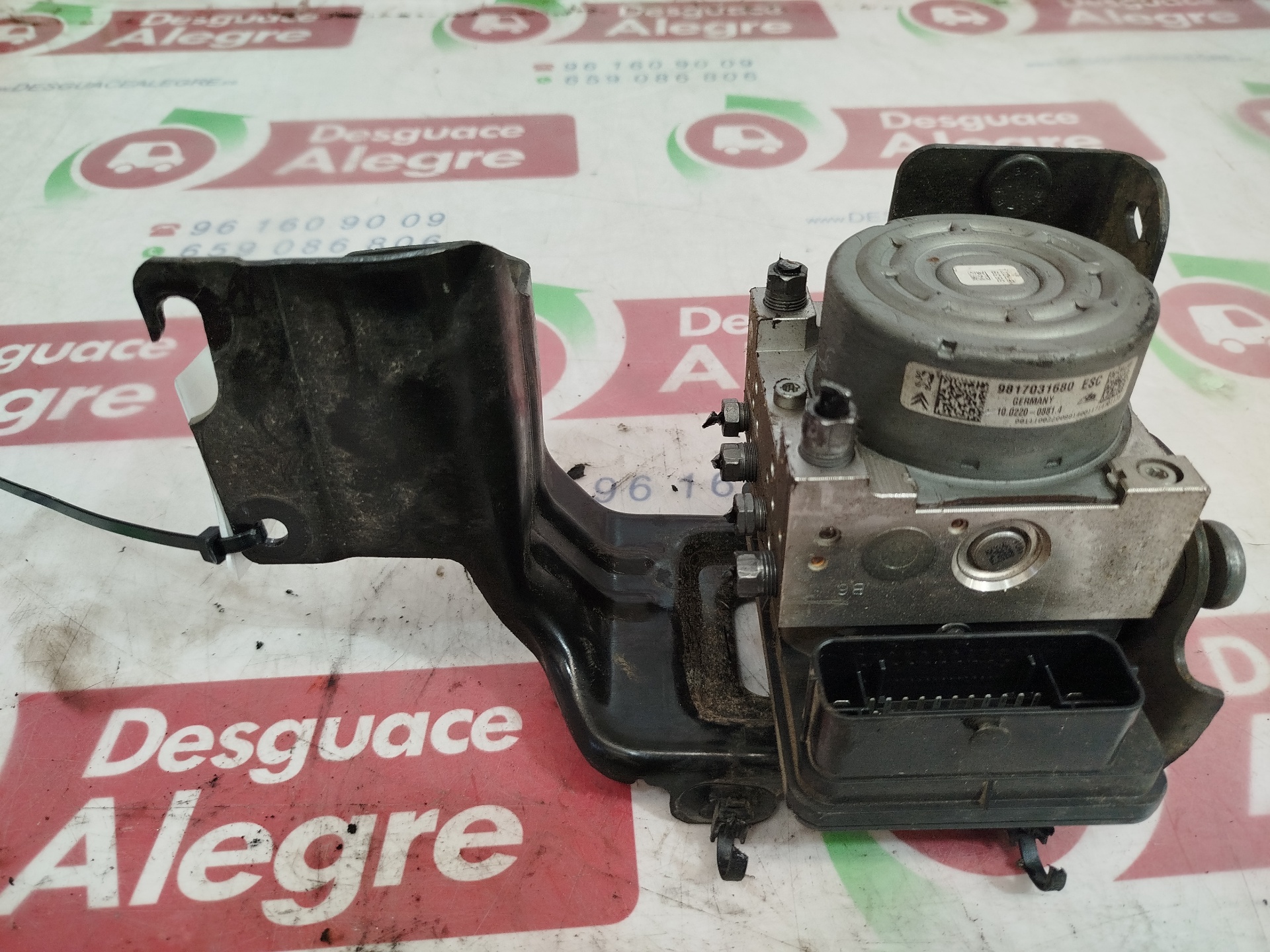 PEUGEOT 208 Peugeot 208 (2012-2015) ABS pumpe 9817031680 24860178