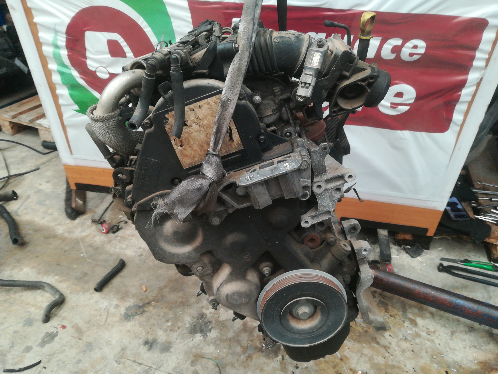 FORD Focus 2 generation (2004-2011) Engine G8DA 23392526