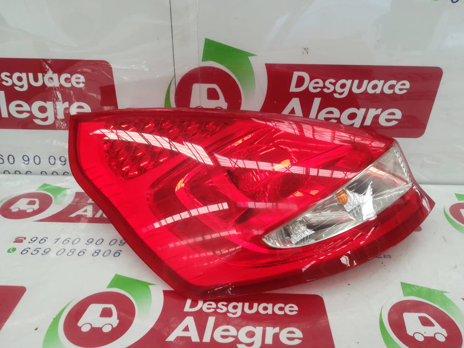 FORD Fiesta 5 generation (2001-2010) Rear Left Taillight 8A6113405A 24801297