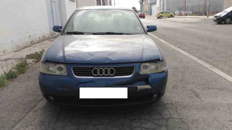 AUDI A3 8L (1996-2003) Bakre høyre baklys 8L0945096B 24792590