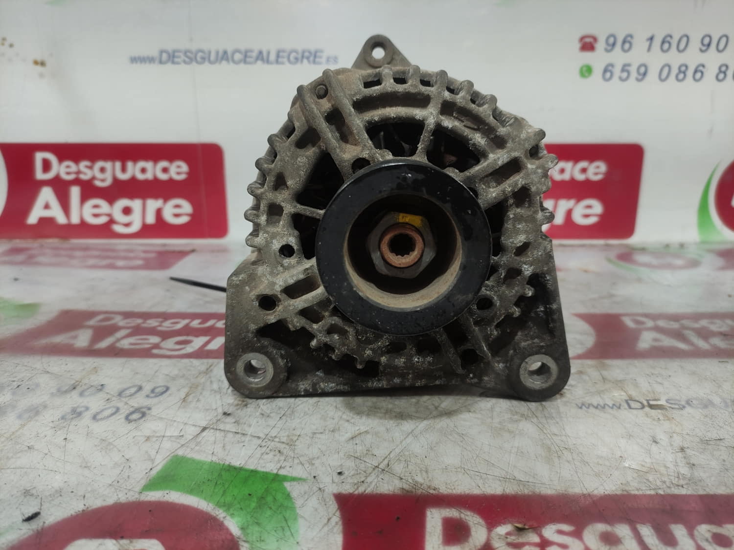 RENAULT Clio 3 generation (2005-2012) Генератор 8200660037 24803543