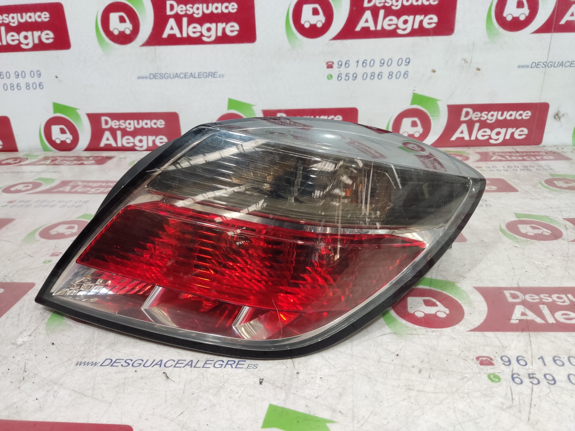 OPEL Astra H (2004-2014) Rear Right Taillight Lamp 24451834 24858806