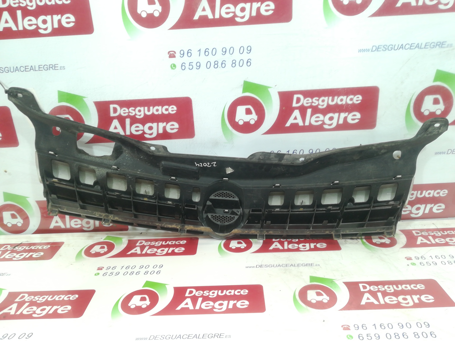 OPEL Astra J (2009-2020) Решетка радиатора 13108463 24812643