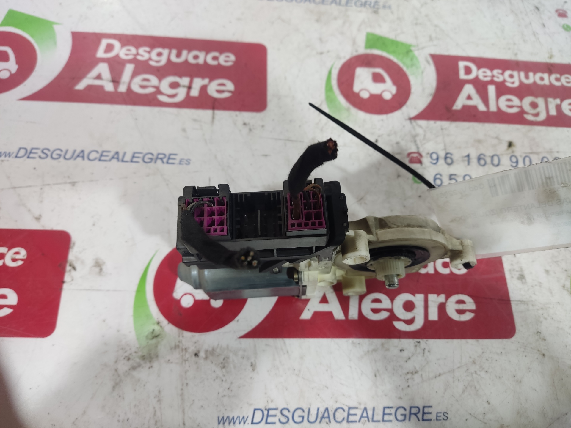 SEAT Cordoba 2 generation (1999-2009) Motor regulator geam ușă stânga față 6Q2959802A 24812666