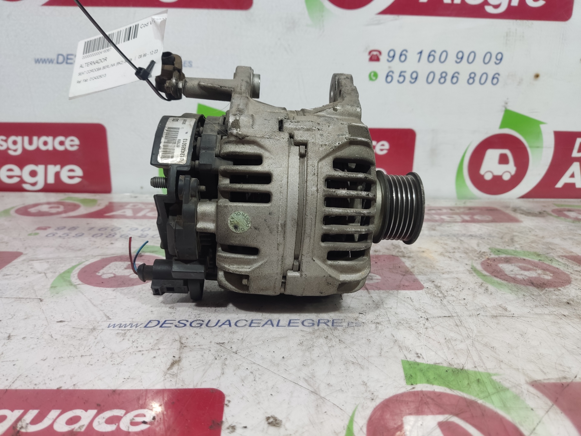 SEAT Cordoba 1 generation (1993-2003) Alternator 0124325013 24857835