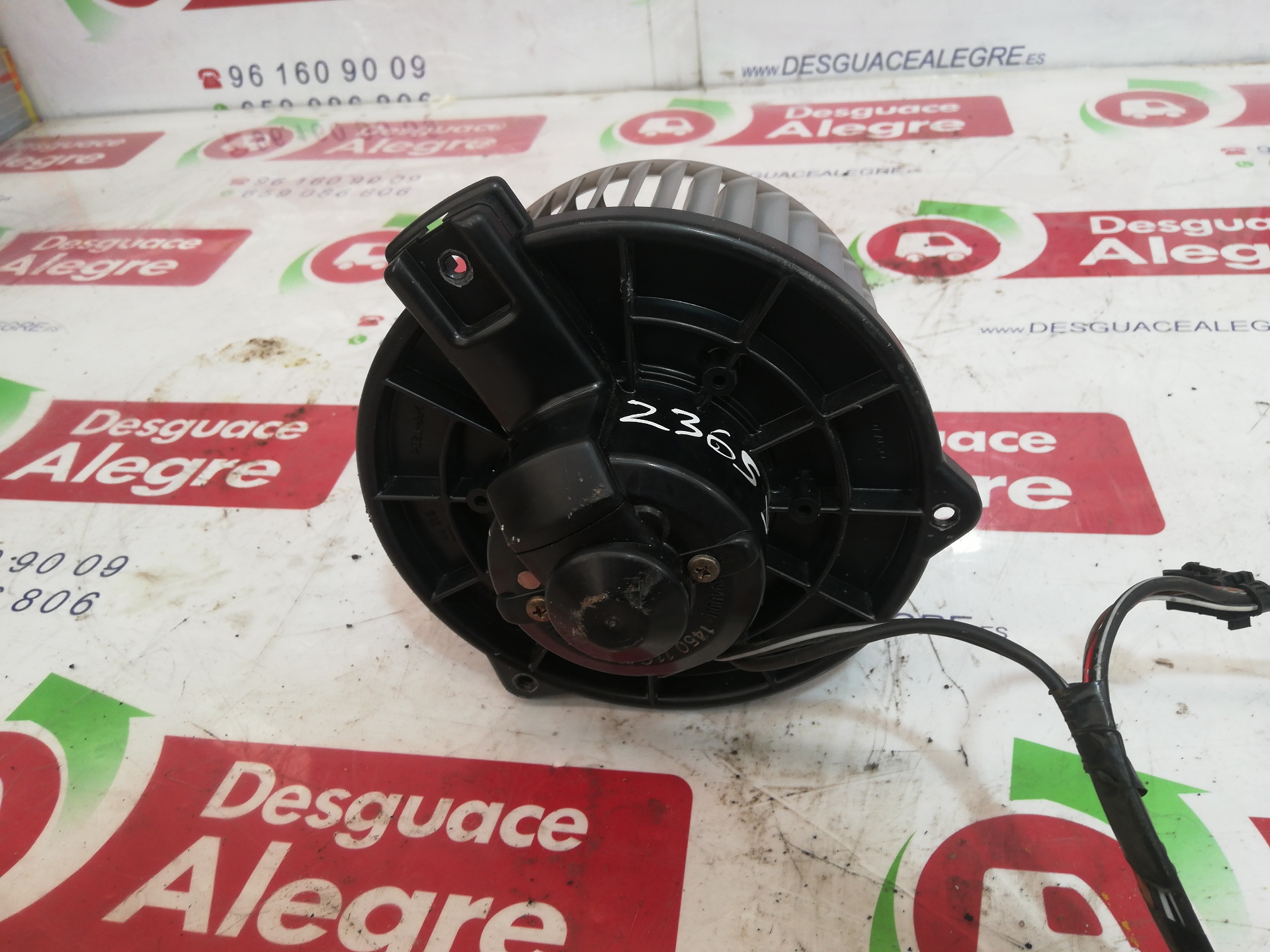 TOYOTA RAV4 2 generation (XA20) (2000-2006) Ventilateur de chauffage 194000 24808583