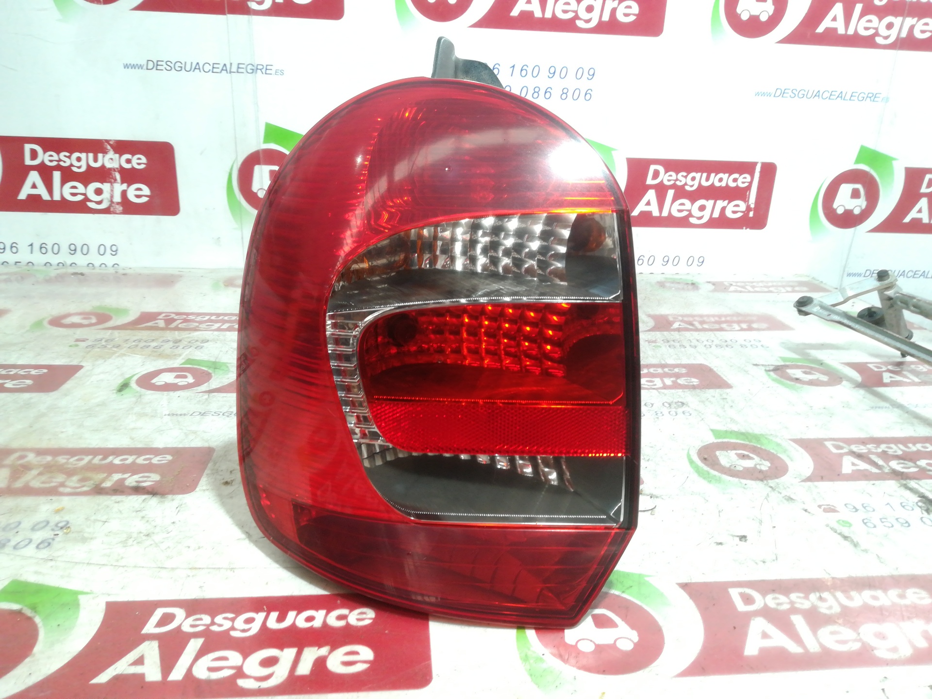 RENAULT Modus 1 generation (2004-2012) Rear Left Taillight 8200658411 24809007